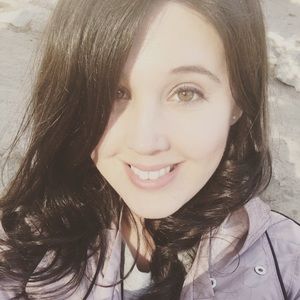 Meet your Posher, Melina